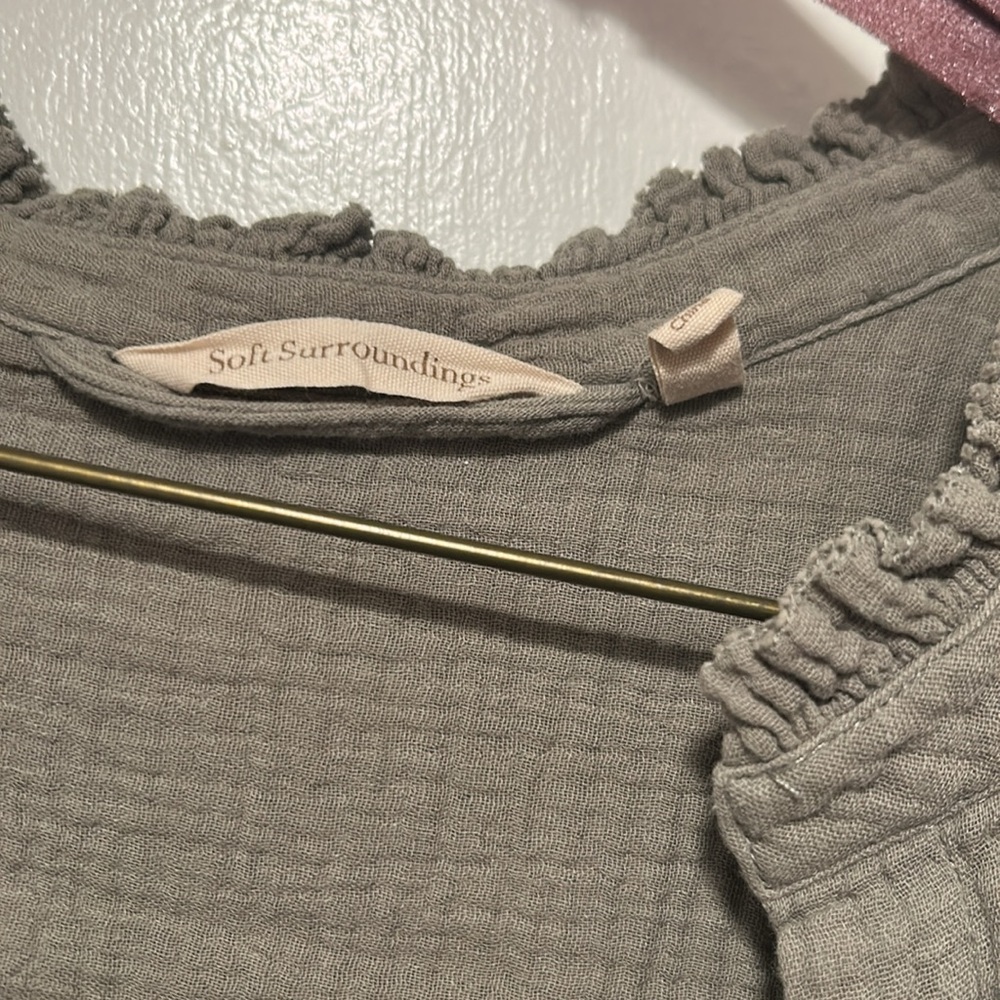 Olive Green textured long sleeveless tank with Jacket - Picture 6 of 6